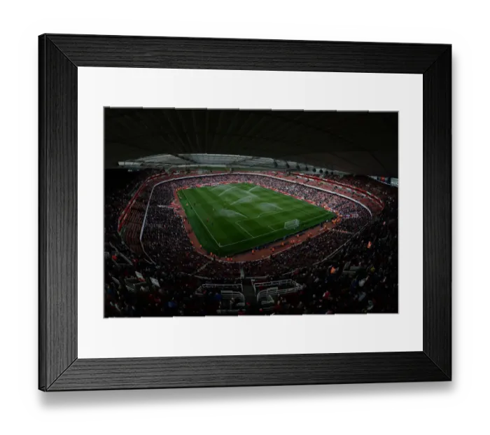 Framed Print : Emirates Battle: Arsenal vs Manchester City, Premier League 2016-17