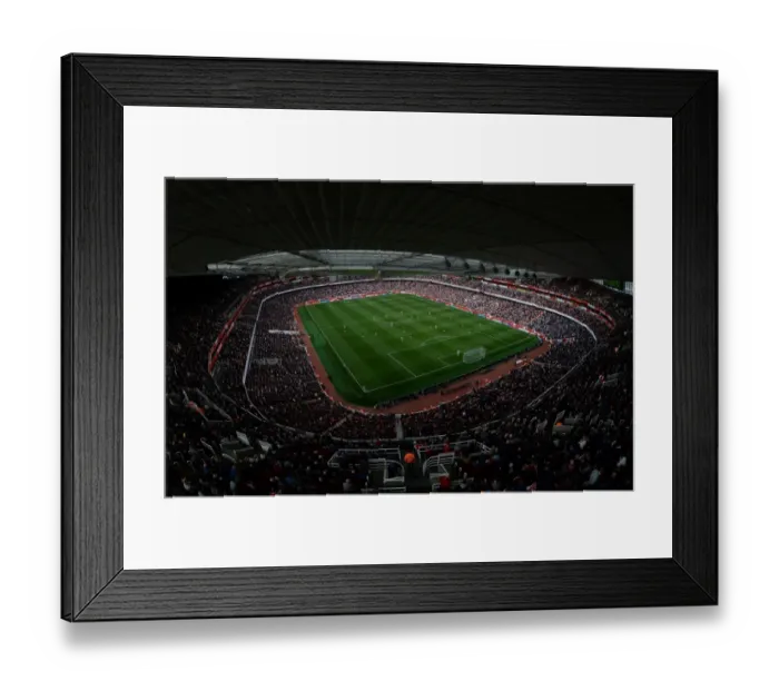 Framed Print : Arsenal vs Manchester City: Emirates Battle, Premier League 2016-17
