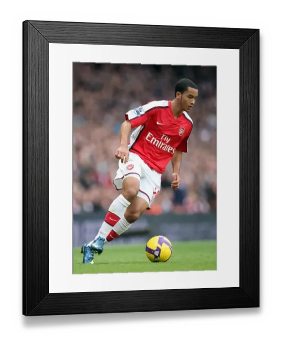 Framed Print : Theo Walcott's Night of Heartbreak: Arsenal's 0-2 Defeat to Aston Villa, November 15, 2008