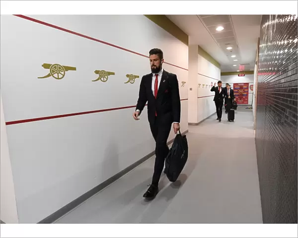 Olivier Giroud: Arsenal Home Changing Room Moment before Arsenal vs West Ham United, Premier League 2016-17