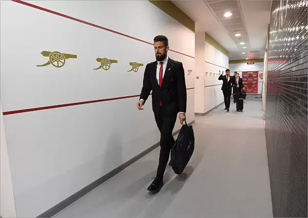 Olivier Giroud: Arsenal Home Changing Room Moment before Arsenal vs West Ham United, Premier League 2016-17