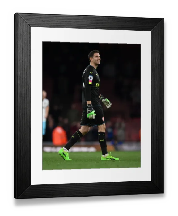 Framed Print : Arsenal's Unyielding Guardian: Emiliano Martinez's Triumph over West Ham United Framed Print : Arsenal's Unyielding Guardian: Emiliano Martinez's Triumph over West Ham United