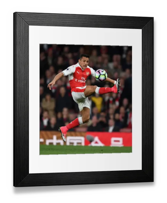 Framed Print : Alexis Sanchez in Action: Arsenal vs. West Ham United, Premier League 2016-17