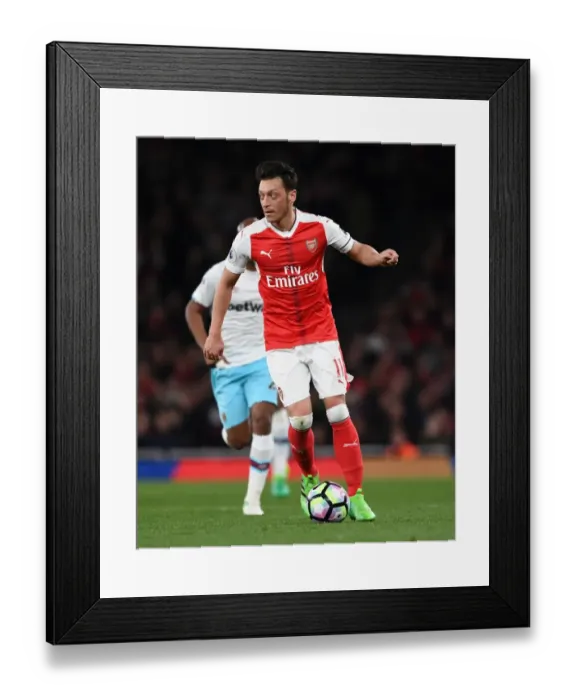 Framed Print : Mesut Ozil in Action: Arsenal vs. West Ham United, Premier League 2016-17