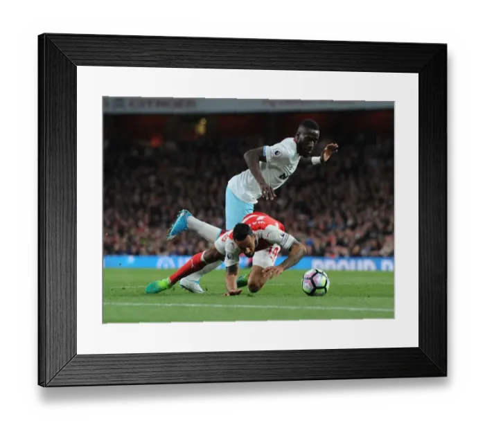 Framed Print : Clash at Emirates: Walcott vs Masuaku