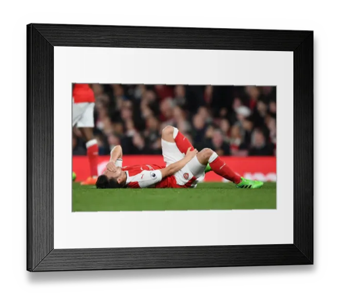 Framed Print : Mesut Ozil in Action: Arsenal vs. West Ham United, Premier League 2016-17 Framed Print : Mesut Ozil in Action: Arsenal vs. West Ham United, Premier League 2016-17