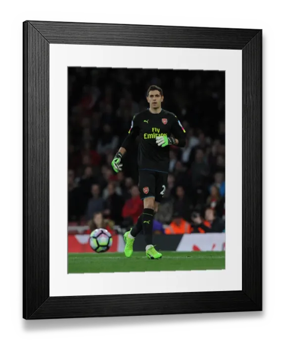 Framed Print : Emi Martinez (Arsenal). Arsenal 3: 0 West Ham United. Premier League. Emirates Stadium