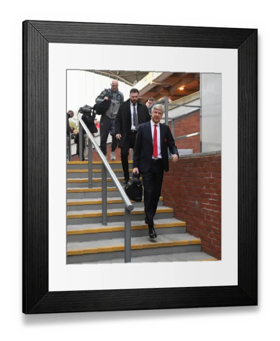 Framed Print : Arsene Wenger Heads to Selhurst Park: Crystal Palace vs Arsenal, Premier League 2016-17