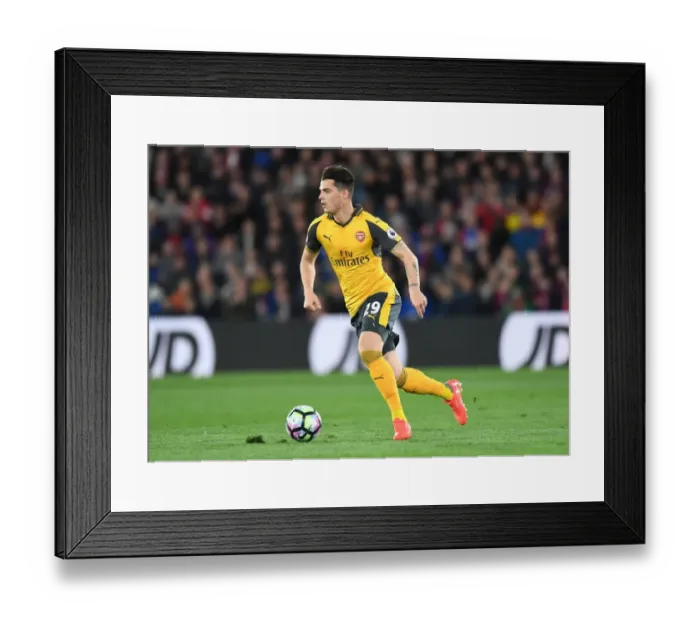 Framed Print : Granit Xhaka in Action: Crystal Palace vs Arsenal, Premier League 2016-17
