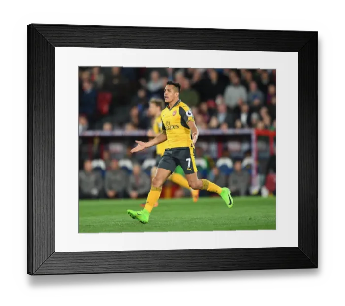 Framed Print : Alexis Sanchez in Action: Crystal Palace vs Arsenal, Premier League 2016-17 Framed Print : Alexis Sanchez in Action: Crystal Palace vs Arsenal, Premier League 2016-17
