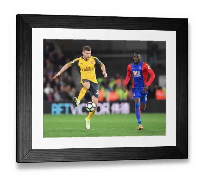 Framed Print : Mustafi Outsmarts Benteke: Arsenal's Defensive Masterclass vs Crystal Palace, Premier League 2016-17