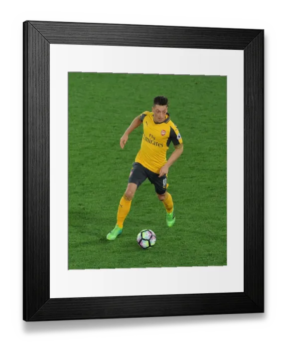 Framed Print : Mesut Ozil in Action: Crystal Palace vs. Arsenal, Premier League 2016-17 Framed Print : Mesut Ozil in Action: Crystal Palace vs. Arsenal, Premier League 2016-17