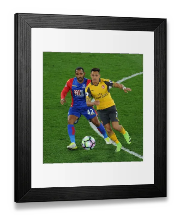 Framed Print : Clash of Champions: Sanchez vs. Puncheon - Crystal Palace vs. Arsenal, Premier League
