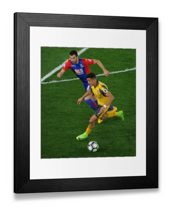 Framed Print : Clash of Titans: Sanchez vs Milivojevic - Crystal Palace vs Arsenal, Premier League 2016-17 Framed Print : Clash of Titans: Sanchez vs Milivojevic - Crystal Palace vs Arsenal, Premier League 2016-17