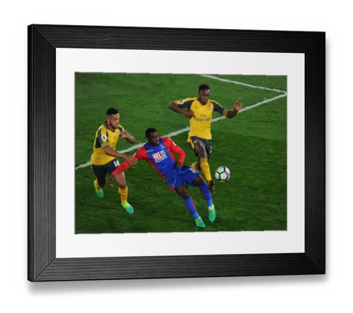 Framed Print : Clash at Selhurst Park: Walcott and Welbeck Go Head-to-Head Against Schlupp