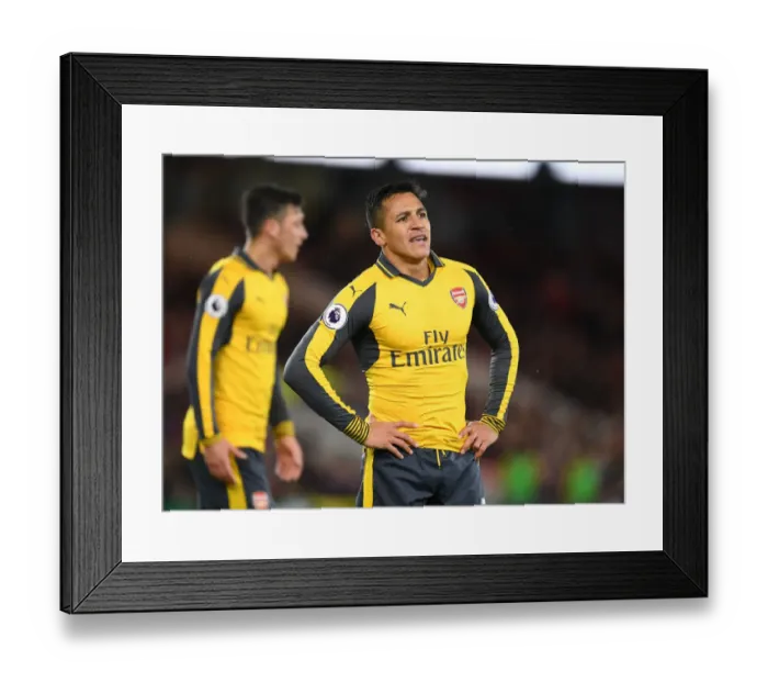 Framed Print : Alexis Sanchez in Action: Middlesbrough vs Arsenal, Premier League 2016-17