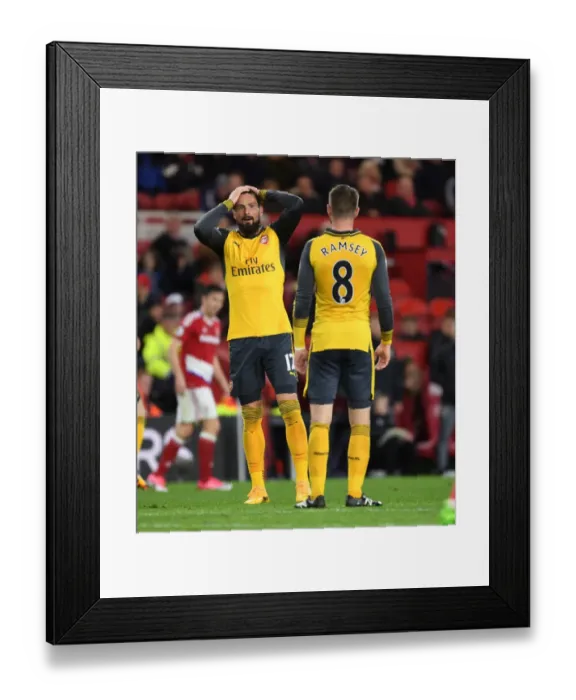 Framed Print : Arsenal's Giroud and Ramsey in Action against Middlesbrough (2016-17)