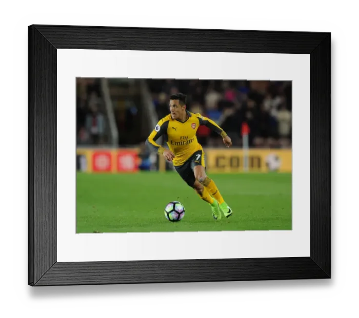 Framed Print : Alexis Sanchez (Arsenal). Middlesbrough 1: 2 Arsenal