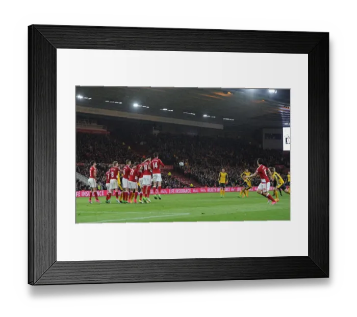 Framed Print : Alexis Sanchez Strikes Free Kick: Middlesbrough vs. Arsenal, Premier League 2016-17 Framed Print : Alexis Sanchez Strikes Free Kick: Middlesbrough vs. Arsenal, Premier League 2016-17