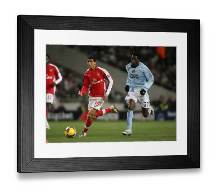 Framed Print : Denilson (Arsenal) Benjani Mwaruwari (Man City) Framed Print : Denilson (Arsenal) Benjani Mwaruwari (Man City)