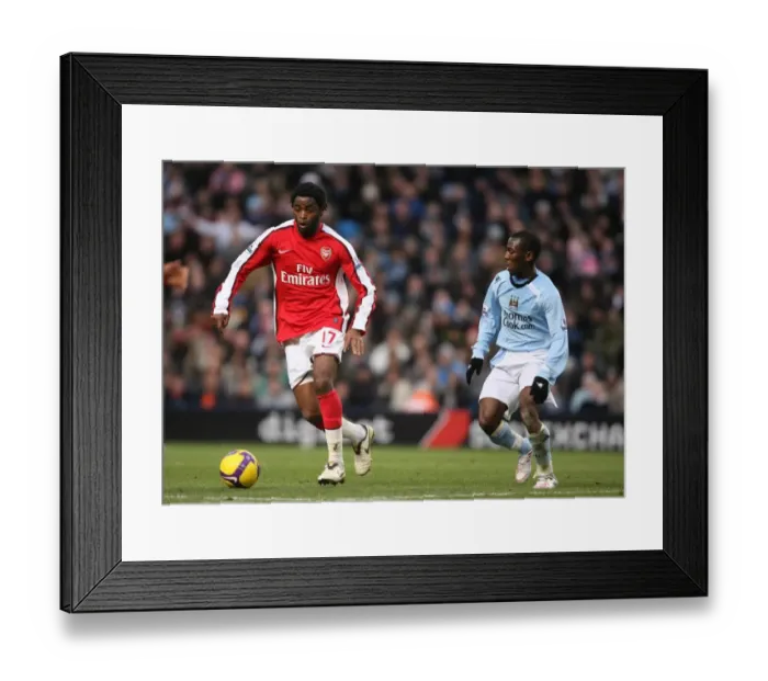 Framed Print : Alex Song (Arsenal) Shaun Wright-Phillips (Man City)