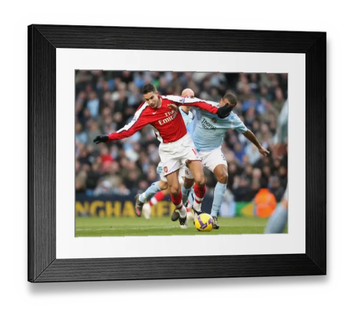 Framed Print : Robin van Persie (Arsenal) Vincent Kompany (Man City) Framed Print : Robin van Persie (Arsenal) Vincent Kompany (Man City)