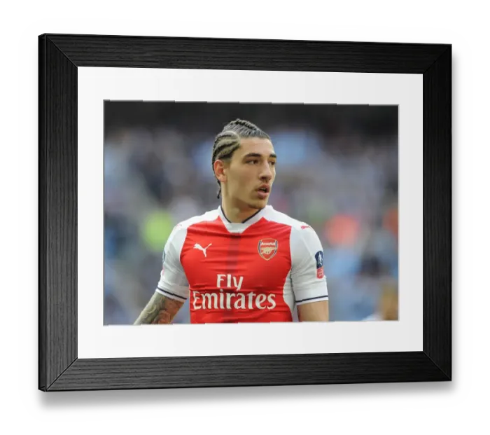 Framed Print : Arsenal's Hector Bellerin in FA Cup Semi-Final Showdown Against Manchester City