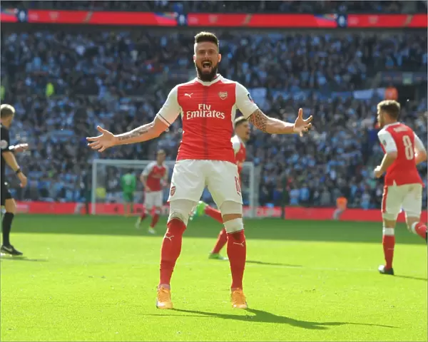 Thrilling FA Cup Semi-Final: Olivier Giroud Scores for Arsenal Against Manchester City