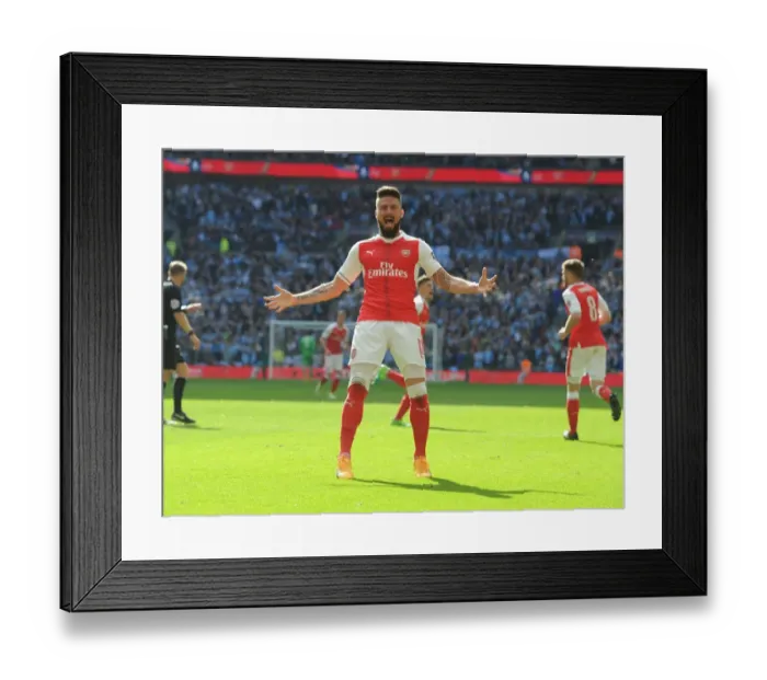 Framed Print : Thrilling FA Cup Semi-Final: Olivier Giroud Scores for Arsenal Against Manchester City