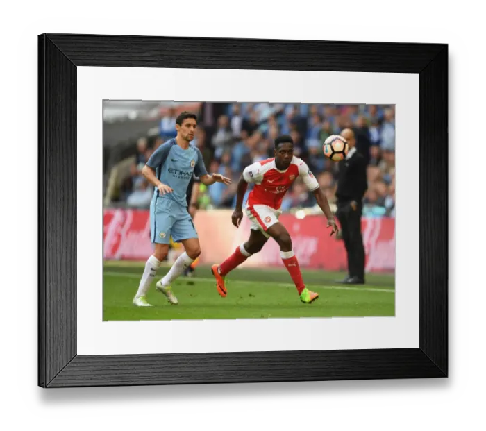 Framed Print : Danny Welbeck vs Jesus Navas: Battle at the FA Cup Semi-Final - Arsenal vs Manchester City