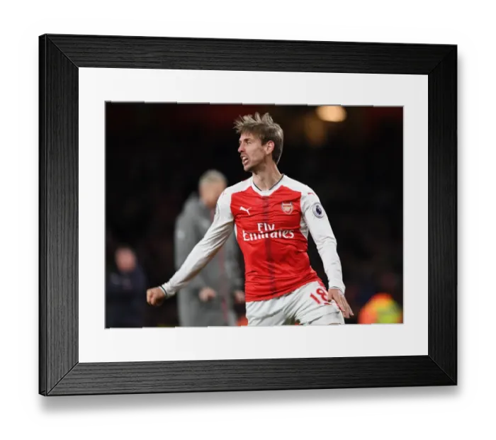 Framed Print : Arsenal vs Leicester City: Premier League Clash at Emirates Stadium, London (April 2017) Framed Print : Arsenal vs Leicester City: Premier League Clash at Emirates Stadium, London (April 2017)