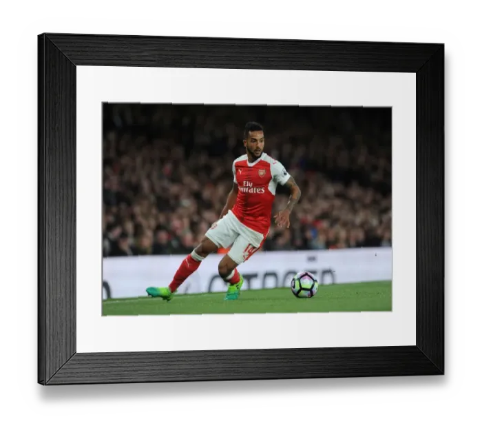 Framed Print : Theo Walcott in Action: Arsenal vs Leicester City, Premier League 2016-17