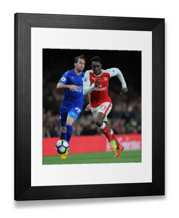 Framed Print : Danny Welbeck in Action: Arsenal vs Leicester City, Premier League 2016-17