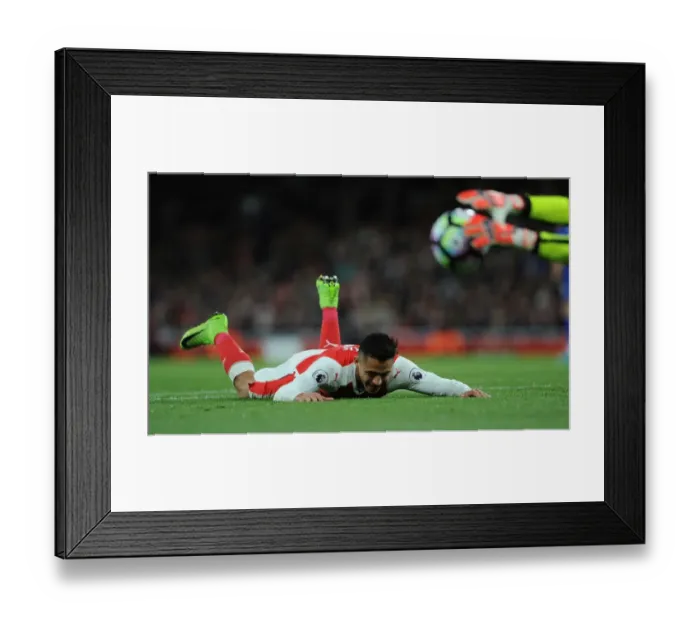 Framed Print : Alexis Sanchez: Arsenal's Star Forward in Action against Leicester City, Premier League 2016-17 Framed Print : Alexis Sanchez: Arsenal's Star Forward in Action against Leicester City, Premier League 2016-17