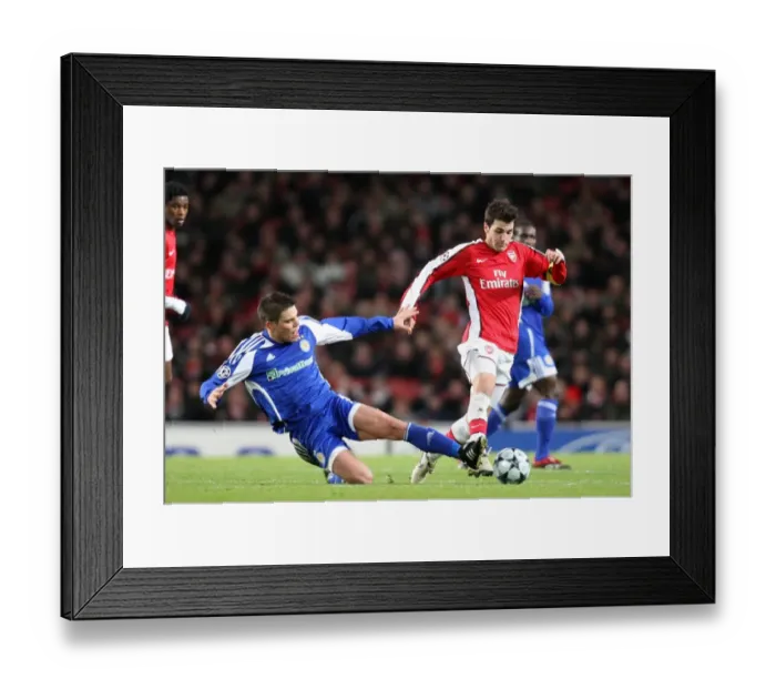 Framed Print : Cesc Fabregas (Arsenal) Ognjen Vukojevic (Kiev) Framed Print : Cesc Fabregas (Arsenal) Ognjen Vukojevic (Kiev)