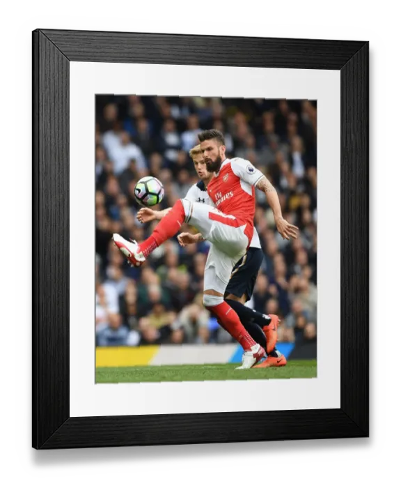 Framed Print : Olivier Giroud in Action: Tottenham Hotspur vs Arsenal, Premier League 2016-17