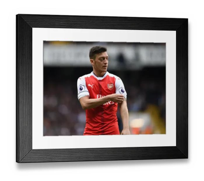 Framed Print : Mesut Ozil in Action: Tottenham Hotspur vs Arsenal, Premier League 2016-17 Framed Print : Mesut Ozil in Action: Tottenham Hotspur vs Arsenal, Premier League 2016-17