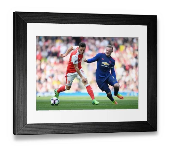 Framed Print : Mesut Ozil Outmaneuvers Wayne Rooney: Arsenal vs Manchester United, Premier League 2016-17