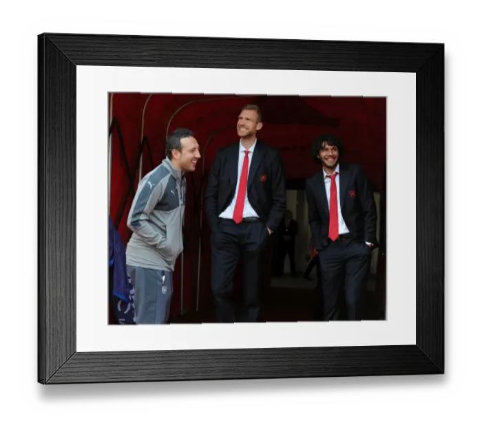 Framed Print : Arsenal Trio Sharing a Laugh in the Tunnel Before Arsenal v Manchester United (2016-17)