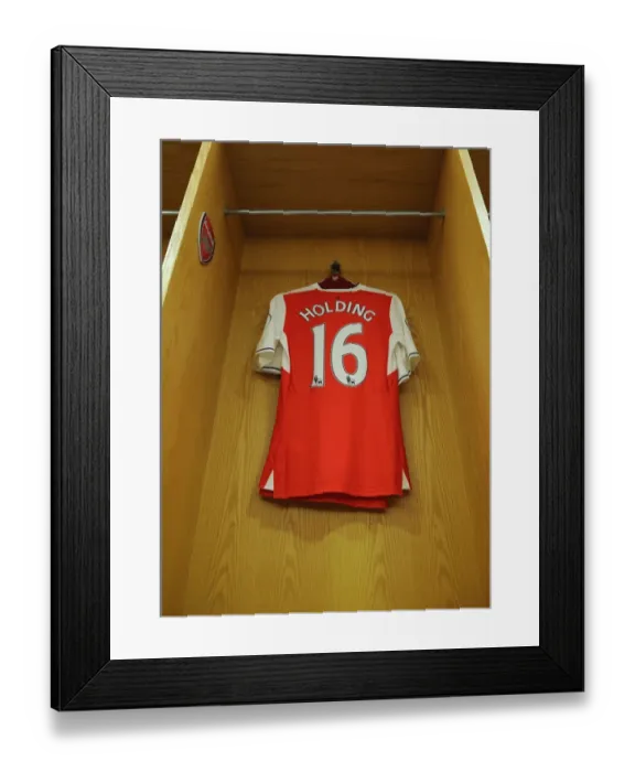 Framed Print : Arsenal's Rob Holding Ready for Battle Against Manchester United (2016-17) Framed Print : Arsenal's Rob Holding Ready for Battle Against Manchester United (2016-17)