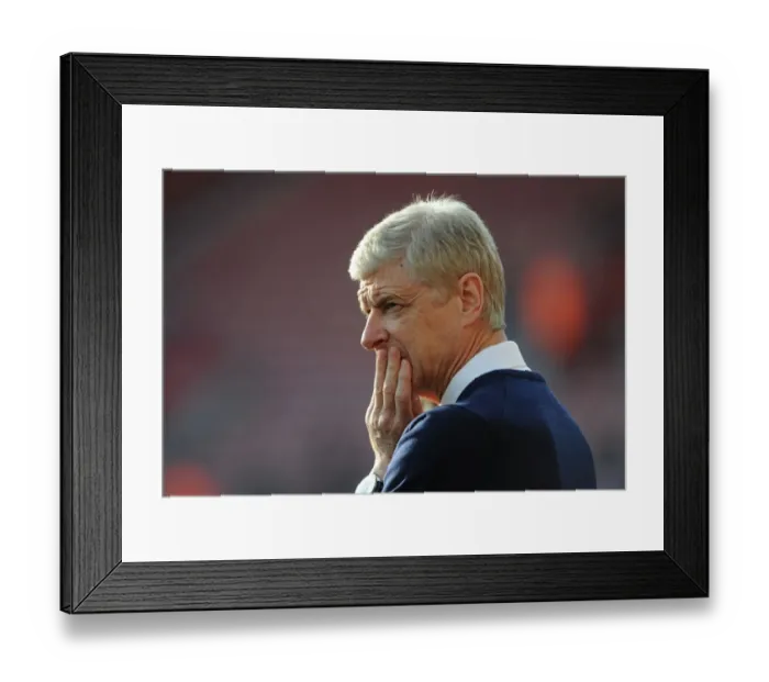 Framed Print : Arsene Wenger: Pre-Match Focus at Southampton (2016-17)