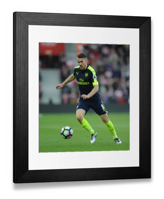 Framed Print : Aaron Ramsey in Action: Arsenal vs. Southampton, Premier League 2016-17