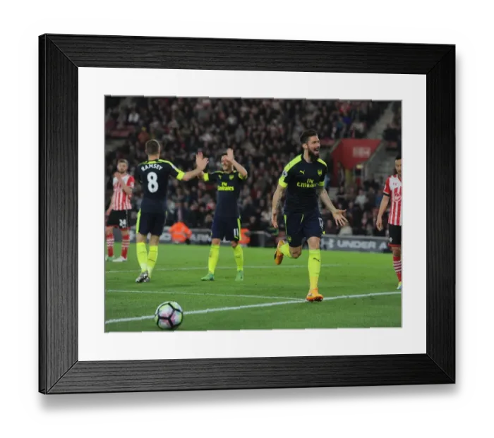 Framed Print : Olivier Giroud's Strike: Arsenal's Triumphant Moment Against Southampton (2016-17)