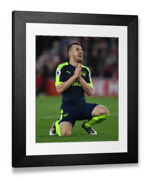 Framed Print : Aaron Ramsey in Action: Southampton vs Arsenal, Premier League 2016-17 Framed Print : Aaron Ramsey in Action: Southampton vs Arsenal, Premier League 2016-17