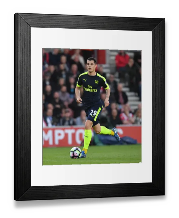 Framed Print : Southampton v Arsenal - Premier League Framed Print : Southampton v Arsenal - Premier League