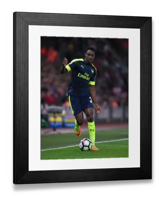 Framed Print : Danny Welbeck in Action: Southampton vs Arsenal, Premier League 2016-17
