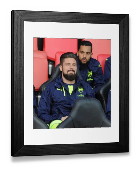 Framed Print : Olivier Giroud: In Action Against Southampton, Premier League 2016-17