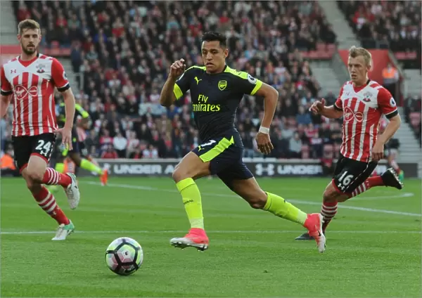 Alexis Sanchez: In Action for Arsenal vs Southampton, Premier League 2016-17
