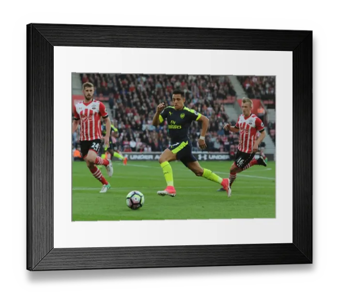 Framed Print : Alexis Sanchez: In Action for Arsenal vs Southampton, Premier League 2016-17
