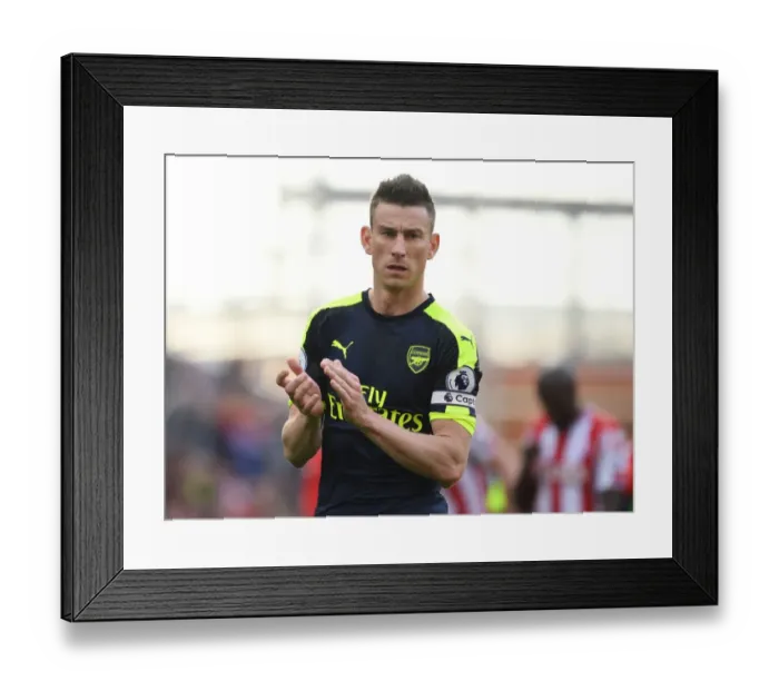 Framed Print : Laurent Koscielny's Farewell Applause: Stoke City vs. Arsenal (2016-17) Framed Print : Laurent Koscielny's Farewell Applause: Stoke City vs. Arsenal (2016-17)